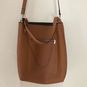 Camel bucket style tote